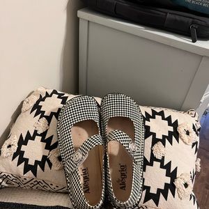 Alegria houndstooth maryjanes